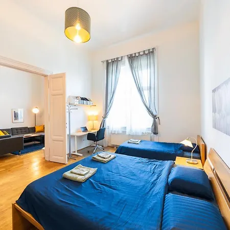 Apartment Shining Bright Two Bedroom Next To Andrassy Ave *