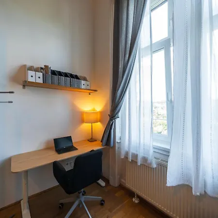 Appartamento Shining Bright Two Bedroom Next To Andrassy Ave