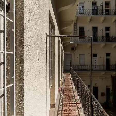 Shining Bright Two Bedroom Next To Andrassy Ave Apartamento