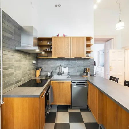 Shining Bright Two Bedroom Next To Andrassy Ave * Budapeszt