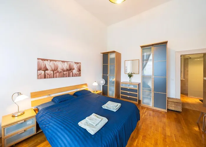 Shining Bright Two Bedroom Next To Andrassy Ave